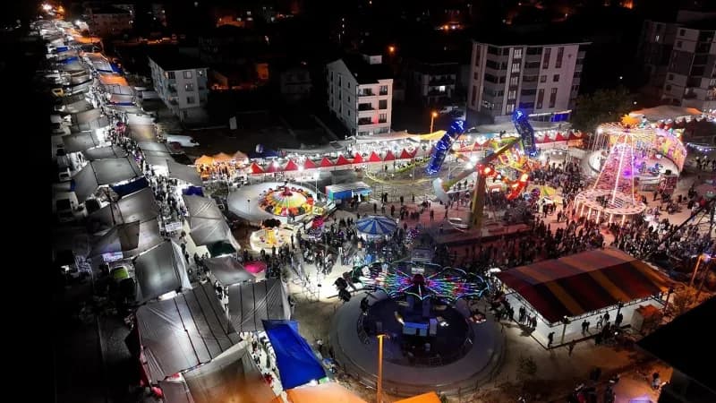Bursa Yenişehir’de 25-30 Eylül tarihleri arasında düzenlenecek Tarihî Yenişehir Panayırı’nda alışveriş stantları ve luna