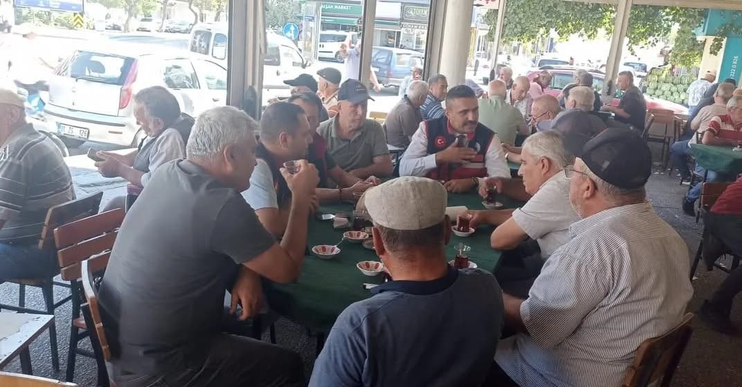 Aydın İl Tarım ve Orman Müdürlüğü tarafından düzenlenen 'cuma Buluşmaları' kapsamında kentin 17 ilçesinde üreticilerle e
