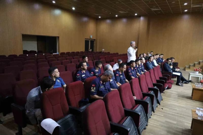 Mersin’in Tarsus ilçesinde, Terör, Organize Suçlar, Kaçakçılık, Mali Suçlar ve uyuşturucuyla mücadele kapsamında yürütül