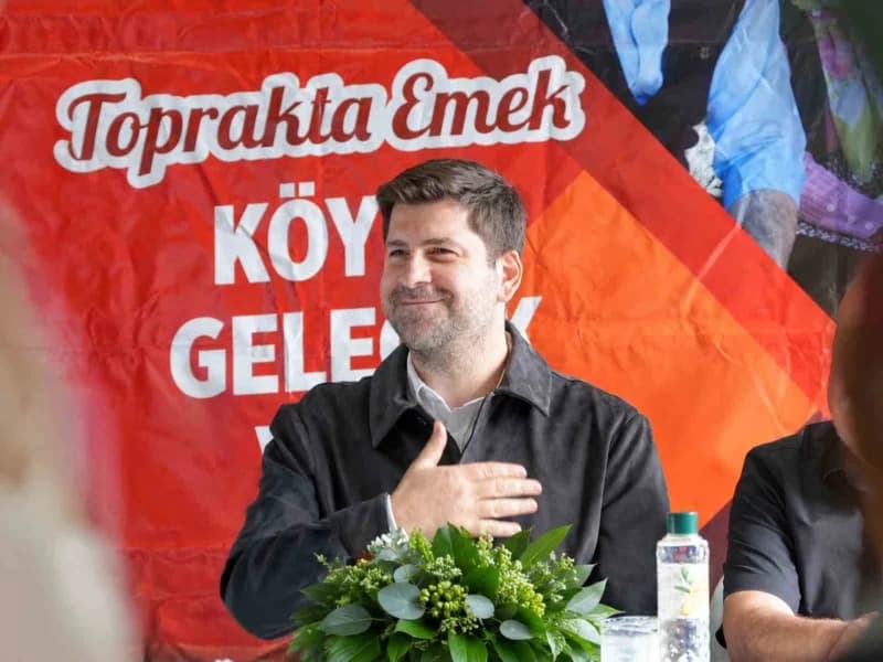 Tarsus Belediye Başkanı Ali Boltaç, Böğrüeğri, Boztepe ve Kaklıktaşı mahallelerini ziyaret ederek Belediye tarafından ge