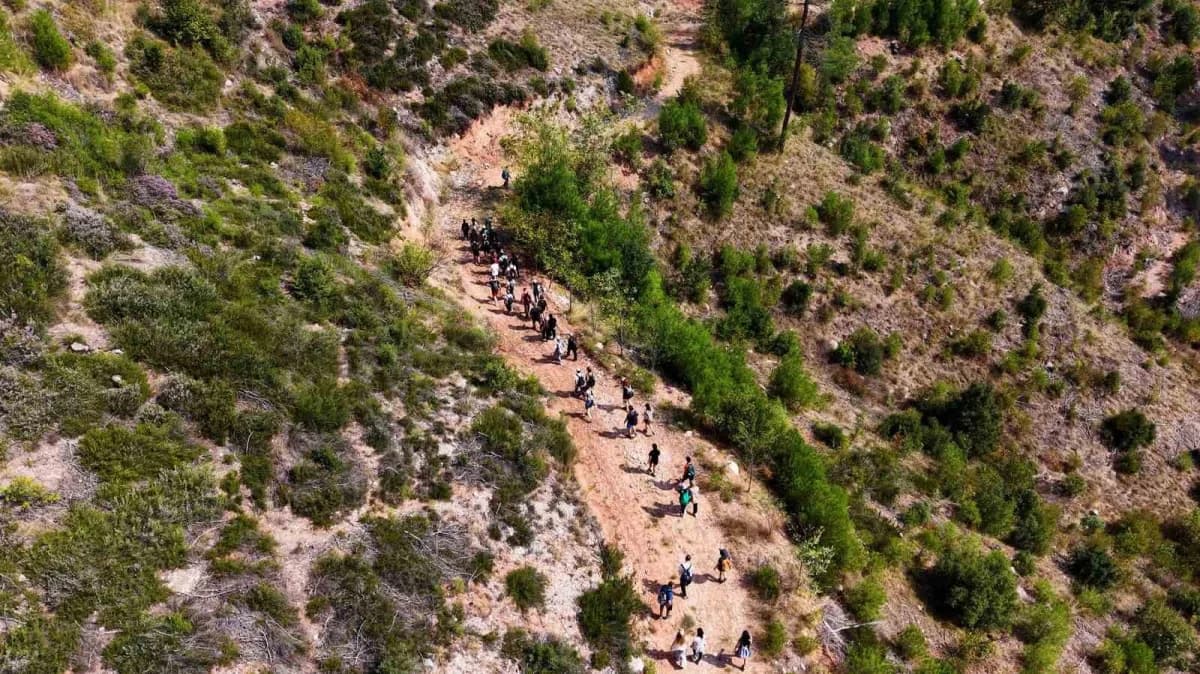 Mersin’in Tarsus ilçesinde düzenlenen Doğa yürüyüşünde yaklaşık 100 doğasever, Kurtçukuru Kanyonunda 8 kilometrelik park