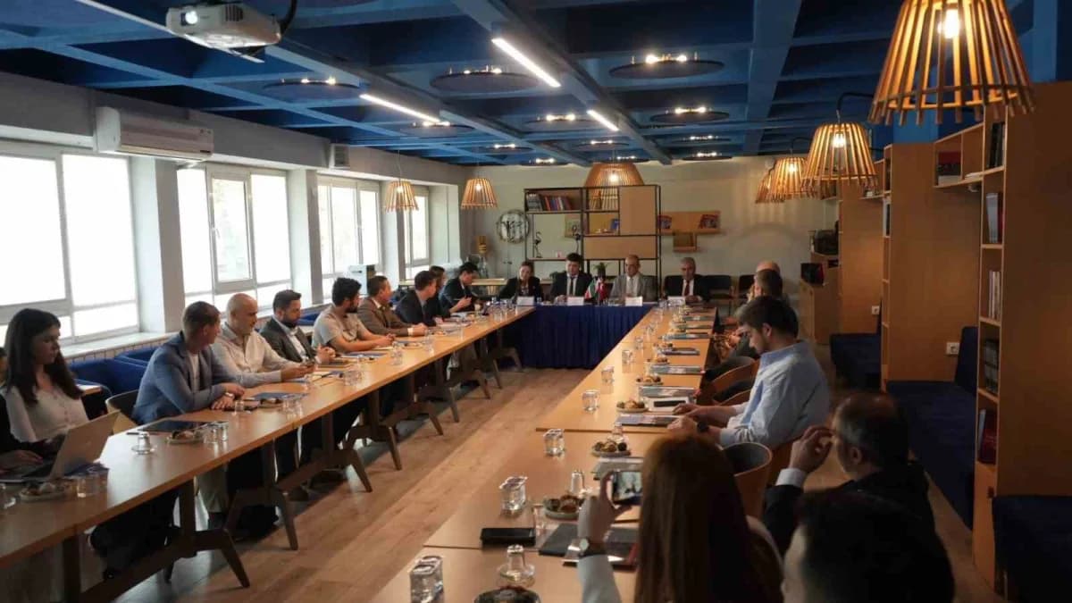 Eskişehir Sanayi Odası (ESO) ev sahipliğinde gerçekleştirilen 'Tataristan İş ve Yatırım Fırsatları Toplantısı'nda, Eskiş