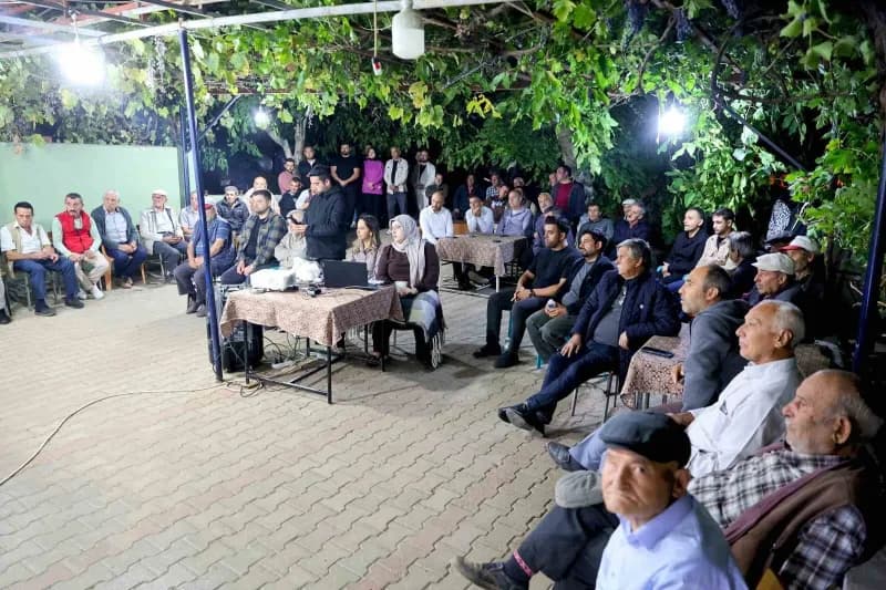 Tavas Belediye Başkanı Kadir Tatık, Halk Toplantısı kapsamında Kozlar Mahallesi’nde vatandaşlarla bir araya geldi. Topla