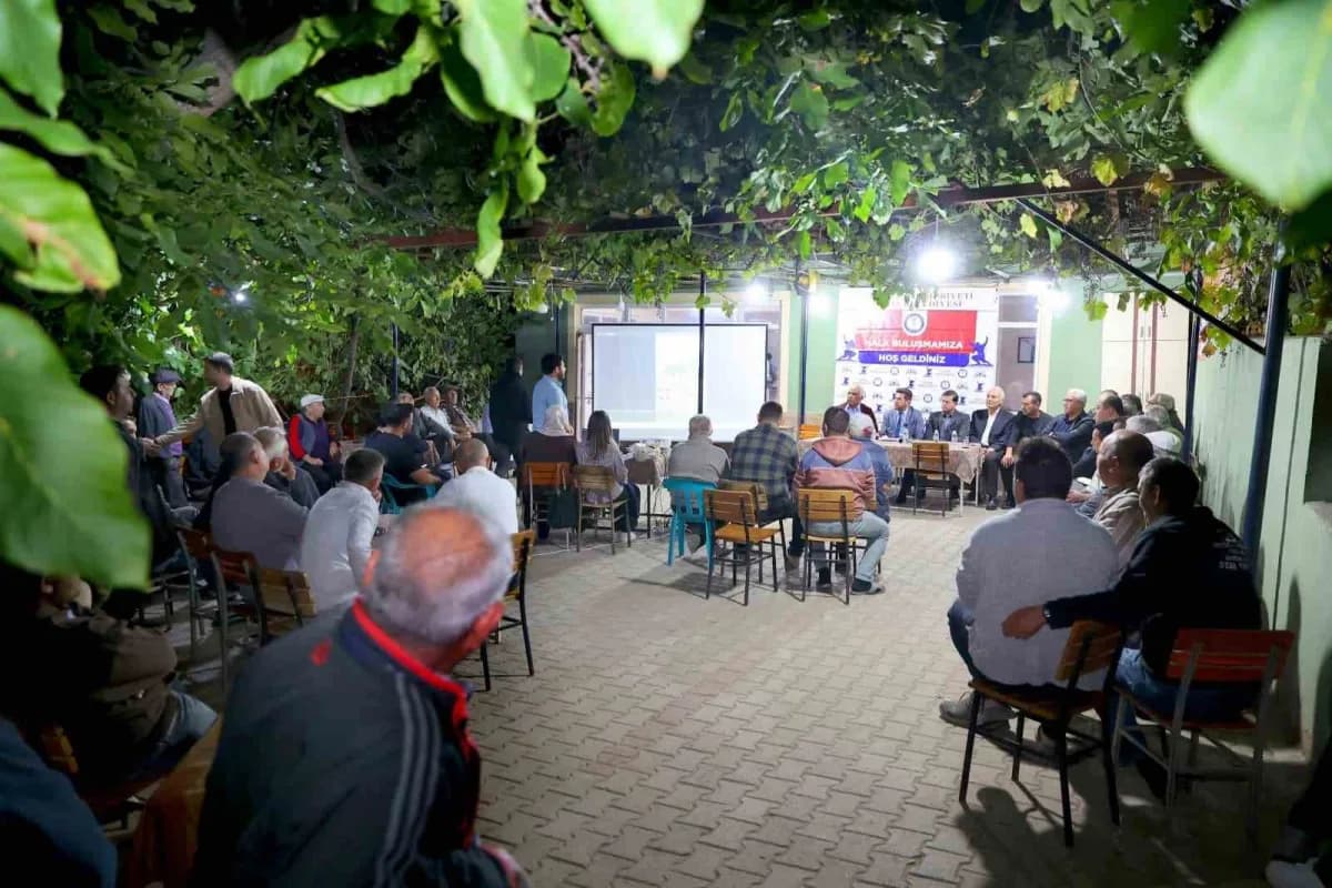 Tavas Belediye Başkanı Kadir Tatık, Halk Toplantısı kapsamında Kozlar Mahallesi’nde vatandaşlarla bir araya geldi. Topla