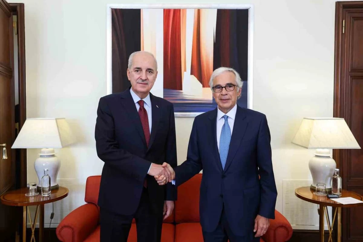 TBMM Başkanı Numan Kurtulmuş ve Portekiz Cumhuriyet Meclisi Başkanı Jose Pedro Aguiar-Branco Lizbon’da görüşme yaparken