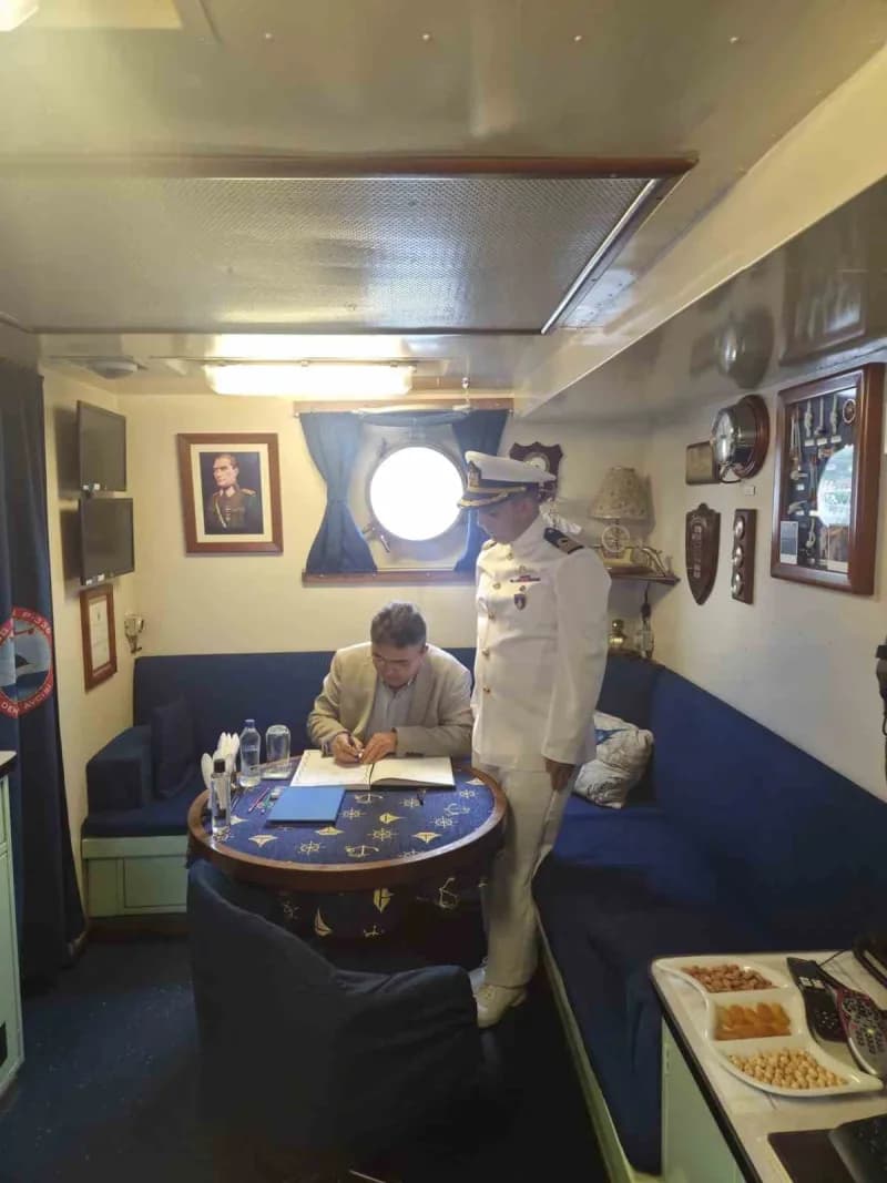 TCG Zıpkın Marmaris’te halkın ziyaretine açıldı