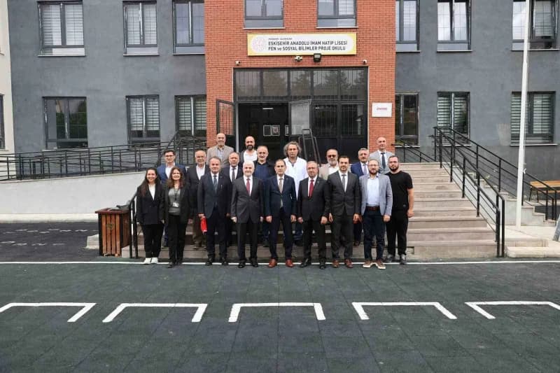 Türkiye’nin havacılık motorlarındaki öncü kuruluşu TEİ, sosyal sorumluluk projeleri kapsamında Eskişehir Anadolu İmam Ha