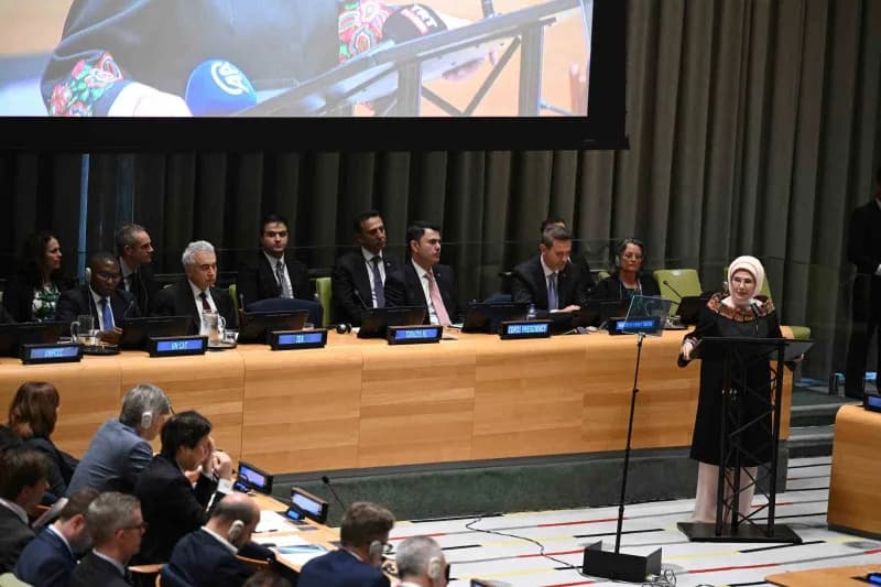 Emine Erdoğan, yapılan analizlerin, döngüsel Atık yönetimi güçlendirildiği takdirde Enerji sektöründe önemli ölçüde emis