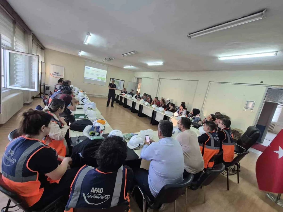 Tekirdağ'da, e-devlet üzerinden AFAD Gönüllüsü olarak 4 ve daha fazla çevrim içi eğitimi tamamlayan gönüllülere yönelik