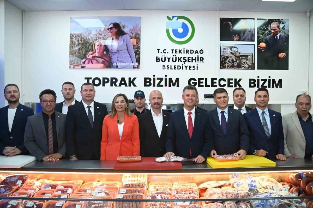Tekirdağ Büyükşehir Belediyesi tarafından Ergene ilçesine kazandırılan TEK Marketin 9’uncu şubesi ile Ek Hizmet Binası d