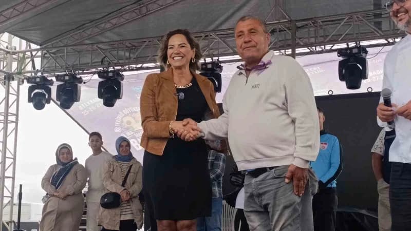 Tekirdağ Büyükşehir Belediye Başkanı Candan Yüceer ve birinci olan Hüseyin Erdem