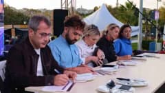 Tekirdağ’da düzenlenen Sini Mantısı Yarışması’nda jüri üyeleri mantıları tadıyor