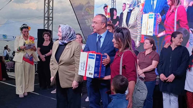Tekirdağ Büyükşehir Belediyesi tarafından düzenlenen 1. Uluslararası Gastronomi ve Bağcılık Festivali kapsamında Sini Ma