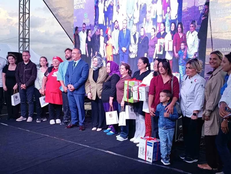 Yarışmanın sonunda dereceye giren yarışmacılara ödülleri ve hediyeleri takdim edildi. Sini Mantısı Yarışması, festival a