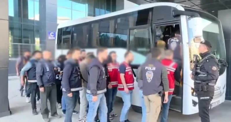 Tekirdağ’da yasa dışı bahis operasyonu kapsamında polis ekipleri çalışma yapıyor