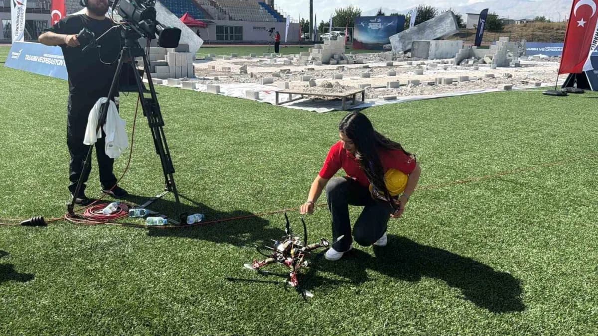TEKNOFEST 2026 kapsamında düzenlenen 'İleri Otonom Sistemler Tasarım ve Operasyon Yarışması' Adıyaman’da düzenleniyor.