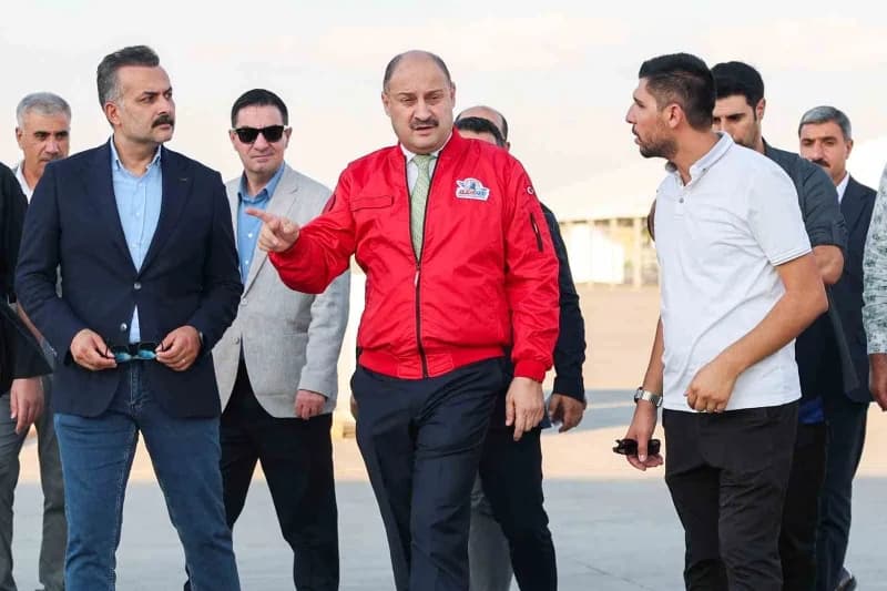 Şanlıurfa GAP Havalimanı’nda TEKNOFEST Güneydoğu hazırlıkları kapsamında asfalt ve peyzaj çalışmaları yapılıyor