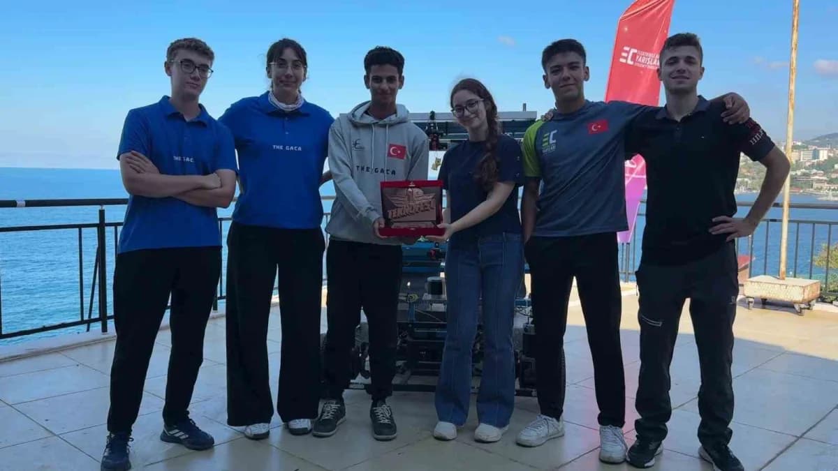 Zonguldak'tan TEKNOFEST Robotaksi-binek Otonom Araç Yarışması'na katılan "O Gaca" takımı, yarışma öncesi yaşadıkları büy