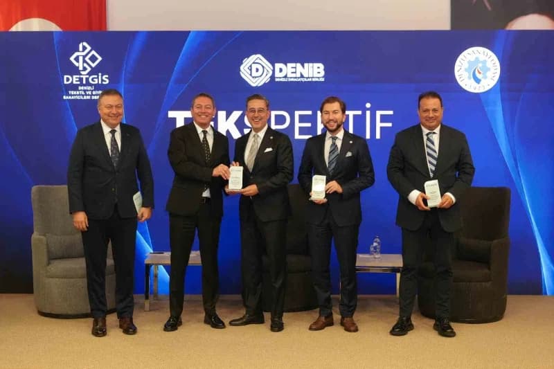 Sektör temsilcilerini Denizli'de buluşturan TEKSPEKTİF programında, Tekstil ve hazır giyimdeki sipariş kayıpları ile art