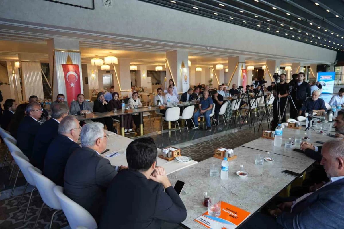 Samsun’da AK Parti İl Başkanlığı’nda düzenlenen ‘Türkiye Yüzyılı Buluşmaları’ programı Canik’te yapıldı.