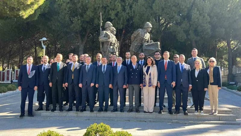 AK Parti Genel Başkanvekili Mustafa Elitaş, Çanakkale Savaşlarının yaşandığı Tarihi Gelibolu Yarımadasında Şehitler Abid