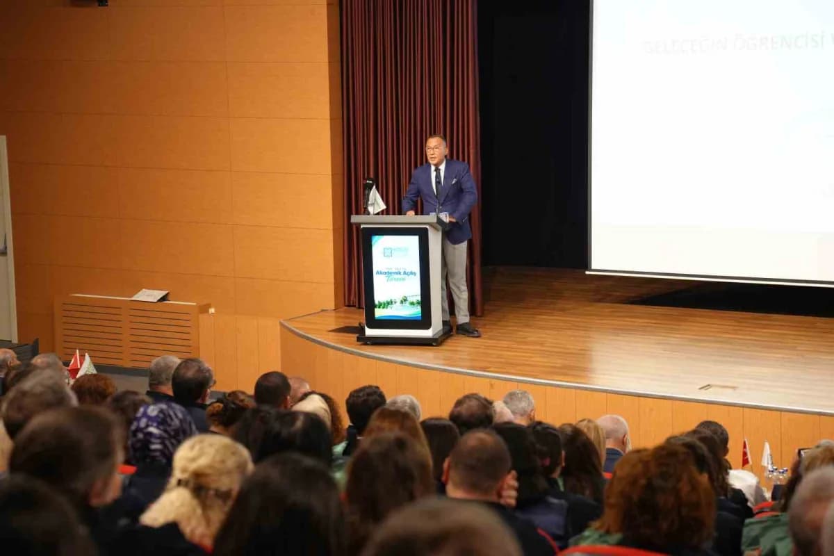 Mütevelli Heyeti Başkanı Dr. Talip Emiroğlu