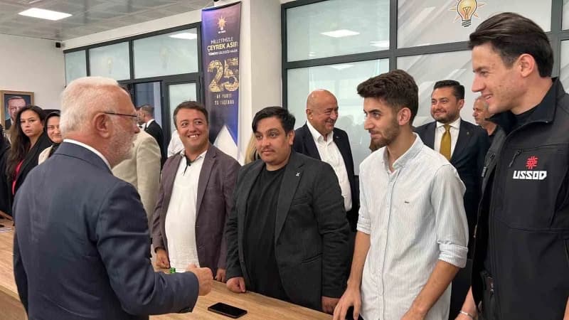 AK Parti Genel Başkanvekili Mustafa Elitaş, sivil toplum kuruluşlarının temsilcileriyle bir araya geldi