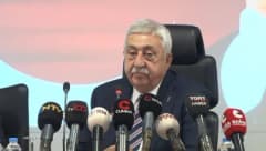 TESK Başkanı Bendevi Palandöken genel kurul öncesi basın açıklaması yaparken