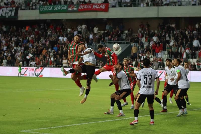 TFF 3. Lig 2. Grup 4. Hafta mücadelesinde Karşıyaka, sahasında Gaziemirspor’a 1-0 mağlup oldu.