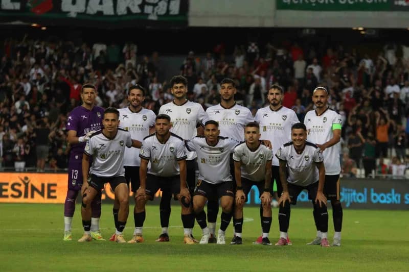 TFF 3. Lig 2. Grup 4. Hafta mücadelesinde Karşıyaka, sahasında Gaziemirspor’a 1-0 mağlup oldu.