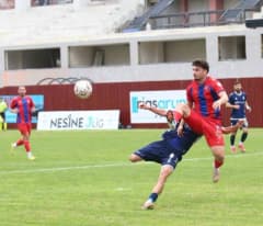 TFF 3. Lig 4. haftasında Pazarspor ile Karabük İdmanyurdu Spor arasında oynanan maçtan bir görüntü