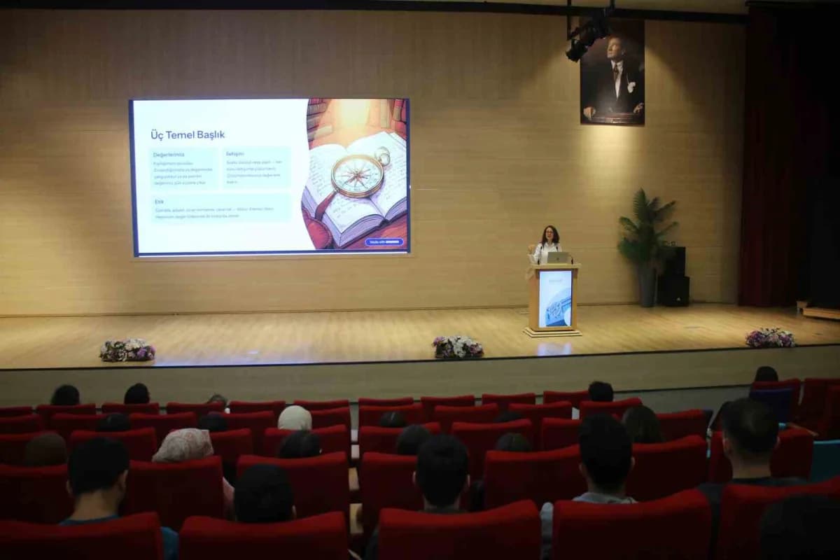 Biruni Üniversitesinde Tıp öğrencileri için "Stres Yönetimi" başlıklı etkinlik düzenlendi.
