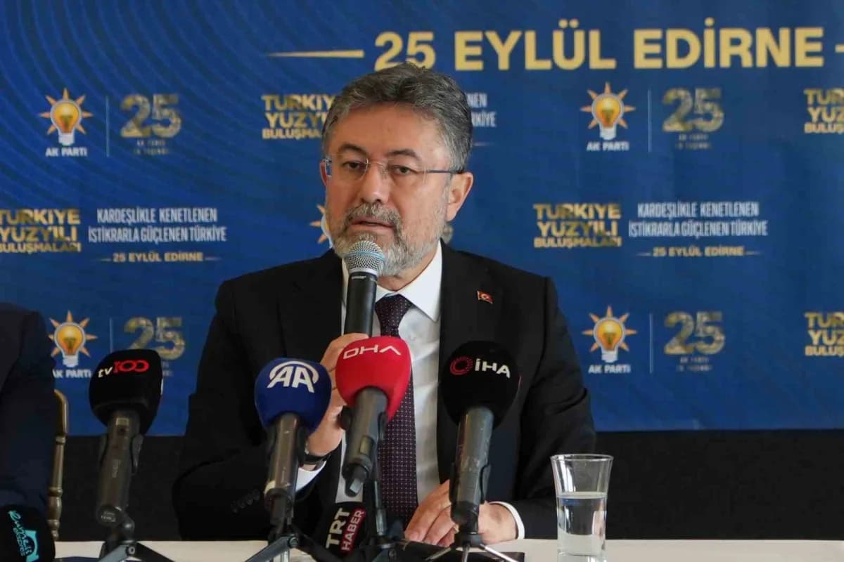 Tarım ve Orman Bakanı İbrahim Yumaklı Edirne'de basın açıklaması yaparken