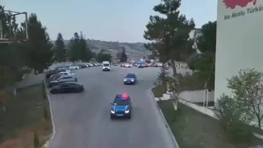 Tokat Erbaa'da jandarma ekiplerinin silah kaçakçılığı operasyonunda ele geçirilen ruhsatsız tabanca ve av tüfekleri