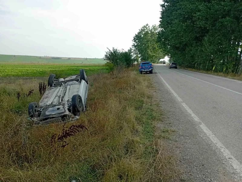 Tokat’ın Yeşilyurt ilçesinde kontrolden çıkarak takla atan otomobilin sürücüsü yaralandı.