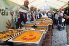 Trabzon’da Mardin Trabzonspor Taraftar Derneği iş birliğiyle düzenlenen Bulgur Festivali etkinliğinden bir görüntü