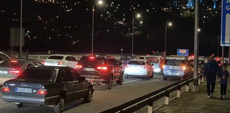 Trabzon'un Ortahisar ilçesinde trafiği tehlikeye düşüren ve çevreye rahatsızlık veren araçlara yönelik yapılan uygulamad