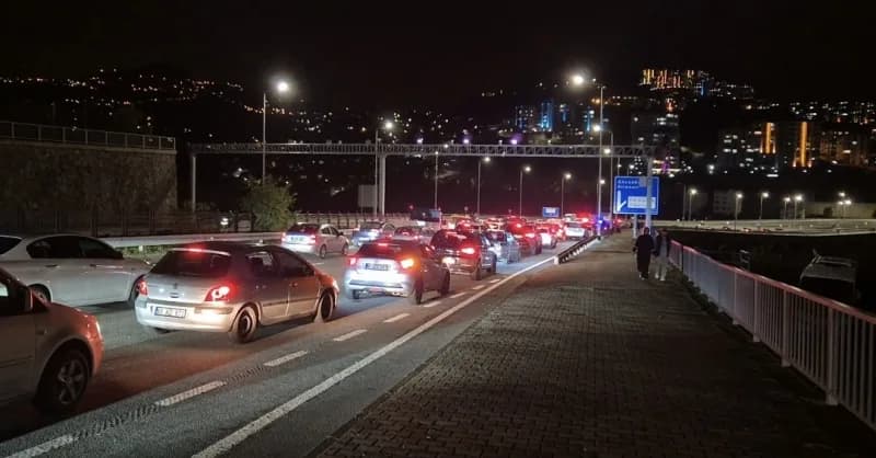 Trabzon'un Ortahisar ilçesinde trafiği tehlikeye düşüren ve çevreye rahatsızlık veren araçlara yönelik yapılan uygulamad