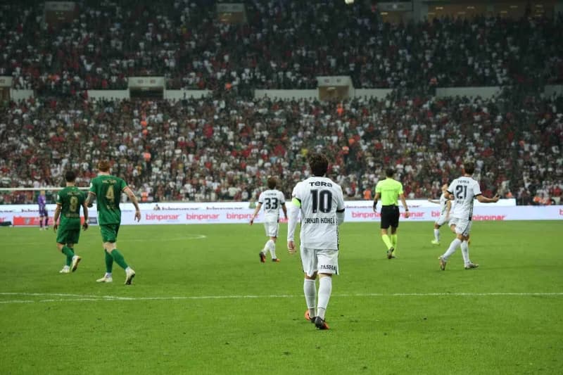 Trendyol Süper Lig’in 6. Haftasında Amed Sportif Faaliyetler, evinde karşılaştığı Beşiktaş'ı 3-2'lik skorla mağlup etti.