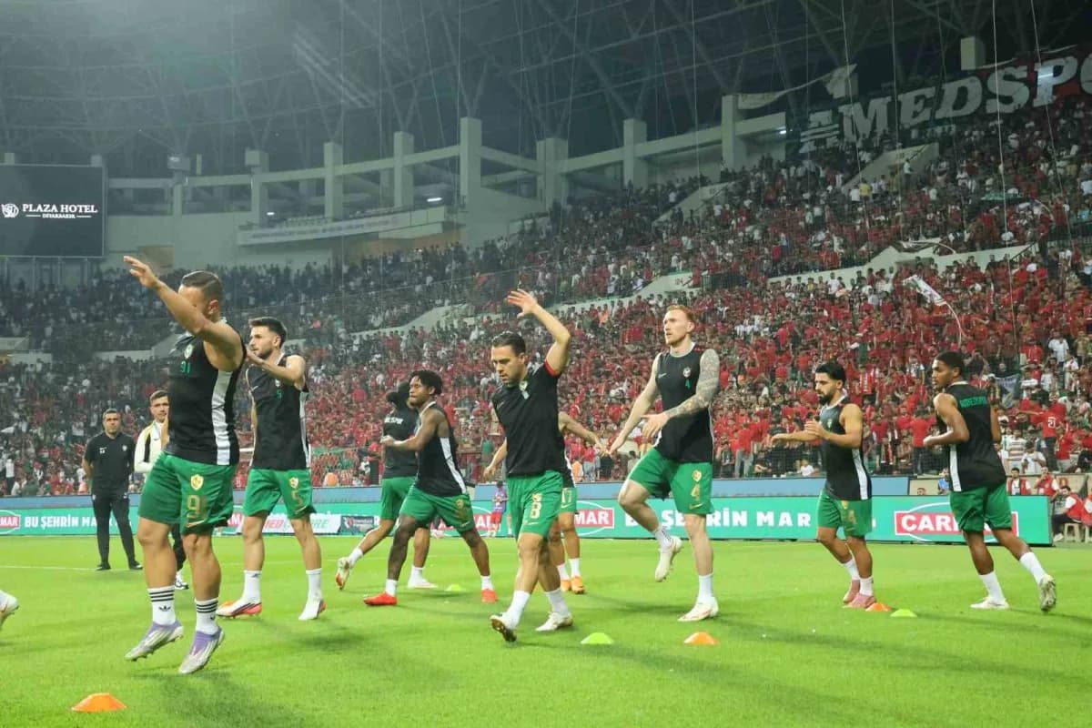 Trendyol Süper Lig'in 6. Haftasında Amed Sportif Faaliyetler, evinde Beşiktaş ile karşılaşıyor. Mücadelenin ilk yarısı e