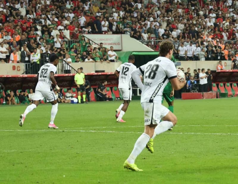 Trendyol Süper Lig’in 6. Haftasında Amed Sportif Faaliyetler, evinde karşılaştığı Beşiktaş'ı 3-2'lik skorla mağlup etti.
