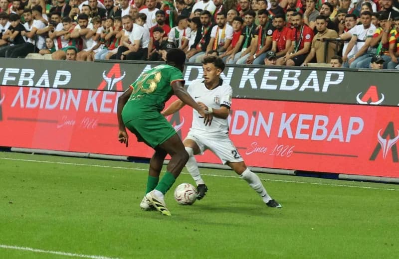 Trendyol Süper Lig’in 6. Haftasında Amed Sportif Faaliyetler, evinde karşılaştığı Beşiktaş'ı 3-2'lik skorla mağlup etti.