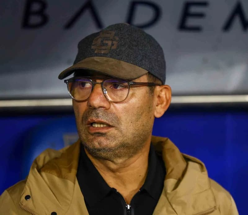 Trendyol Süper Lig'in 6. Haftasında Başakşehir, sahasında Gençlerbirliği ile karşılaşıyor. Mücadelenin 15 dakikası ev sa