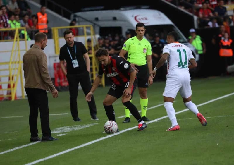 Çorum FK, Trendyol Süper Lig’in 6. Haftasında evinde Corendon Alanyaspor ile karşı karşıya geliyor. Mücadelenin ilk yarı