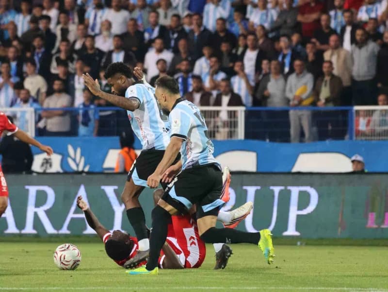 Trendyol Süper Lig'in 6. Haftasında Erzurumspor FK, sahasında Samsunspor'u 1-0 mağlup etti.