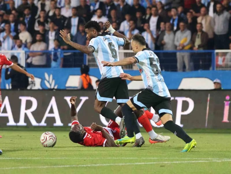 Trendyol Süper Lig'in 6. Haftasında Erzurumspor FK, sahasında Samsunspor'u 1-0 mağlup etti.