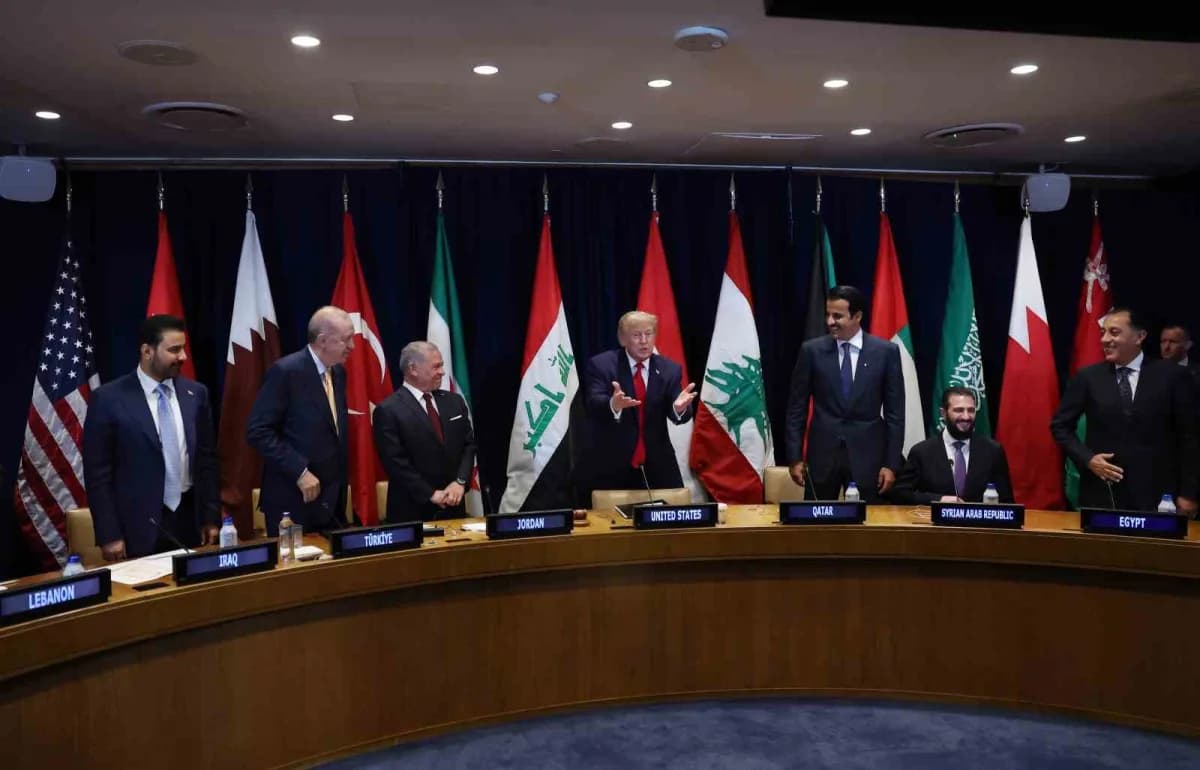 Trump'tan Cumhurbaşkanı Erdoğan’a övgüler: "Harika bir adam, o tam bir sert adam, onunla uğraşmayın"