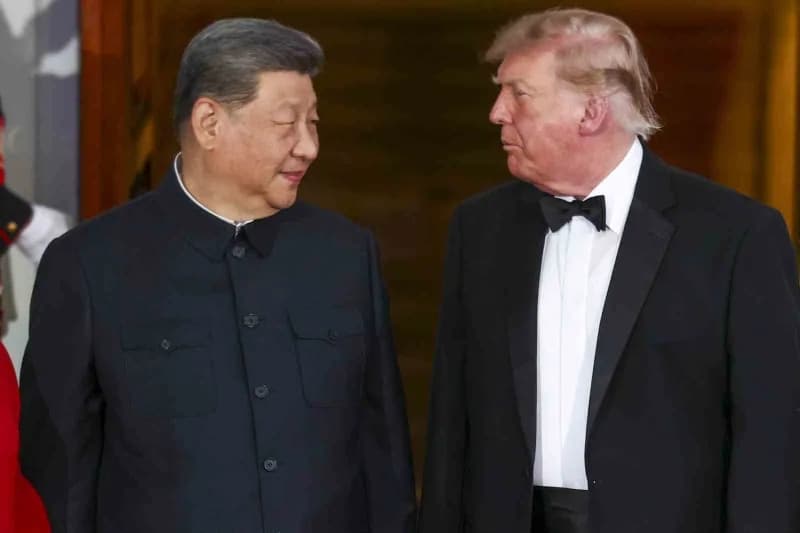 Donald Trump ve Xi Jinping Beyaz Saray'da görüşme yaparken