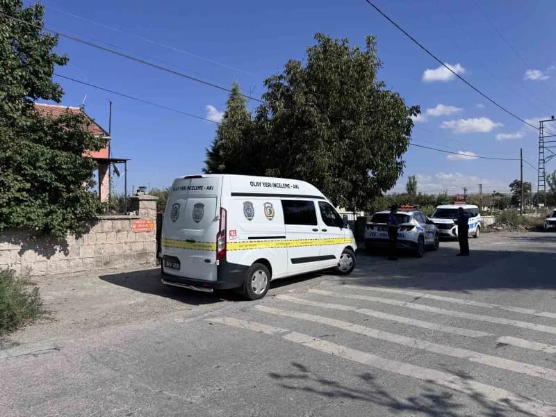 Polis n.k.'nin nasıl yaralandığının tespit edilmesi için evde inceleme yaptı.