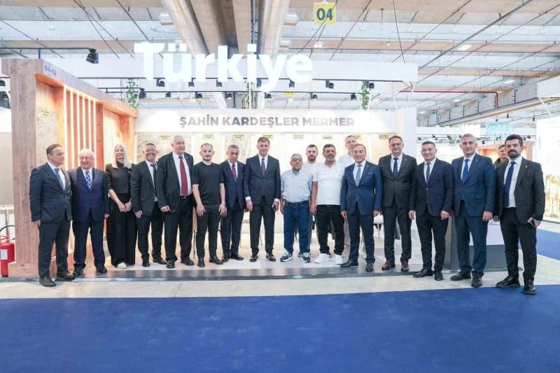 İzmir Büyükşehir Belediye Başkanı dr. Cemil Tugay, Marmomac Fuarı kapsamında Verona’da yerel Yönetim ve doğal taş sektör